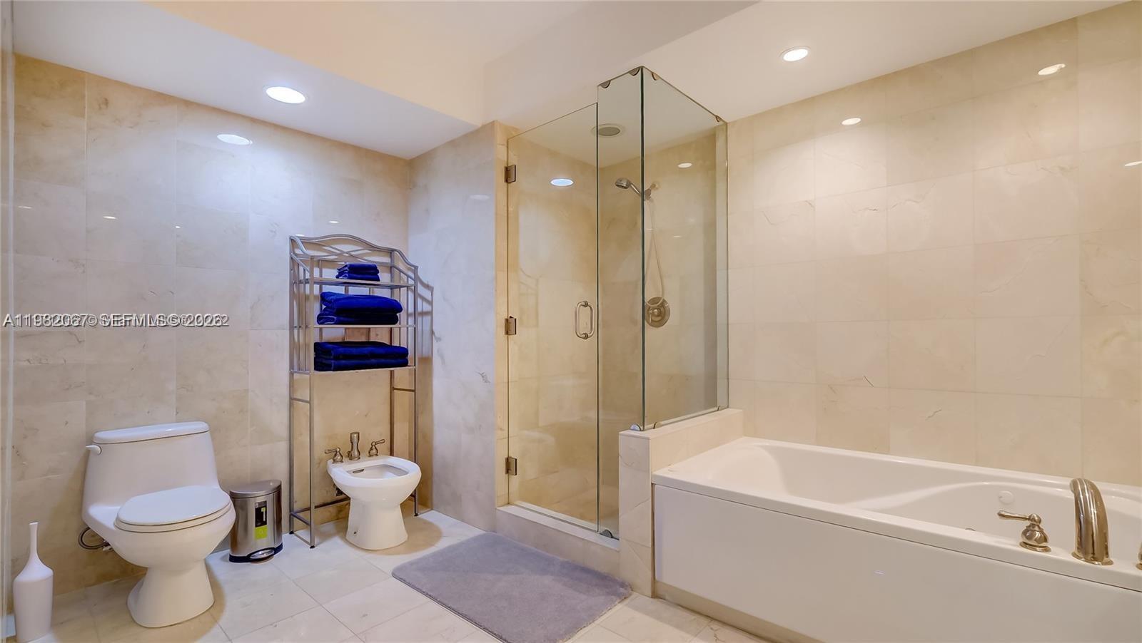 6365 Collins Ave #3802, Miami Beach FL 33141