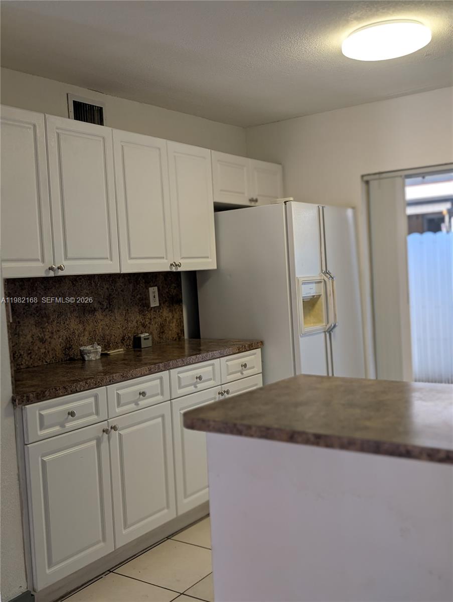 2485 W 76th St #109, Hialeah FL 33016