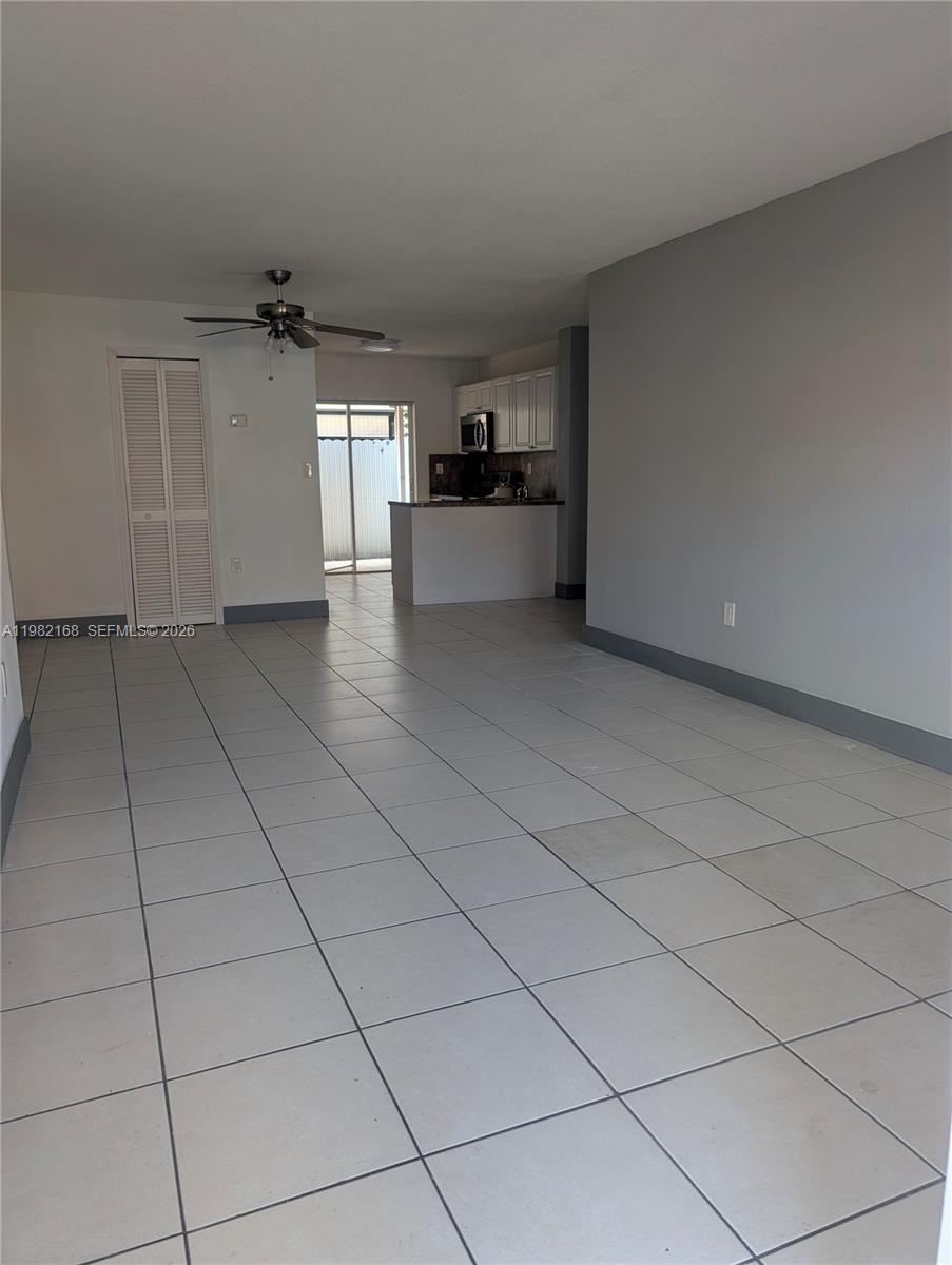 2485 W 76th St #109, Hialeah FL 33016
