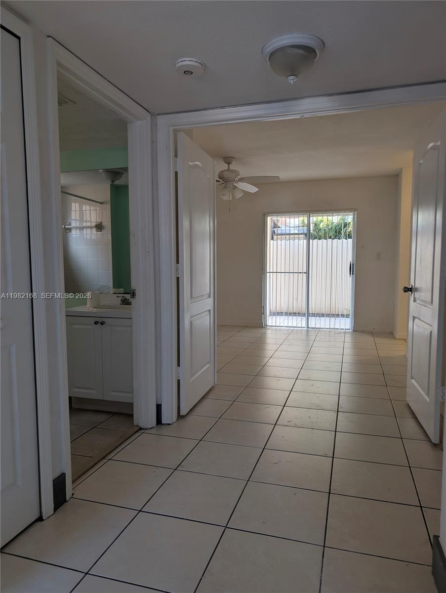 2485 W 76th St #109, Hialeah FL 33016