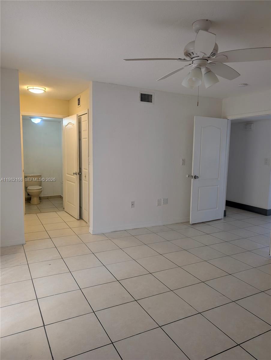 2485 W 76th St #109, Hialeah FL 33016