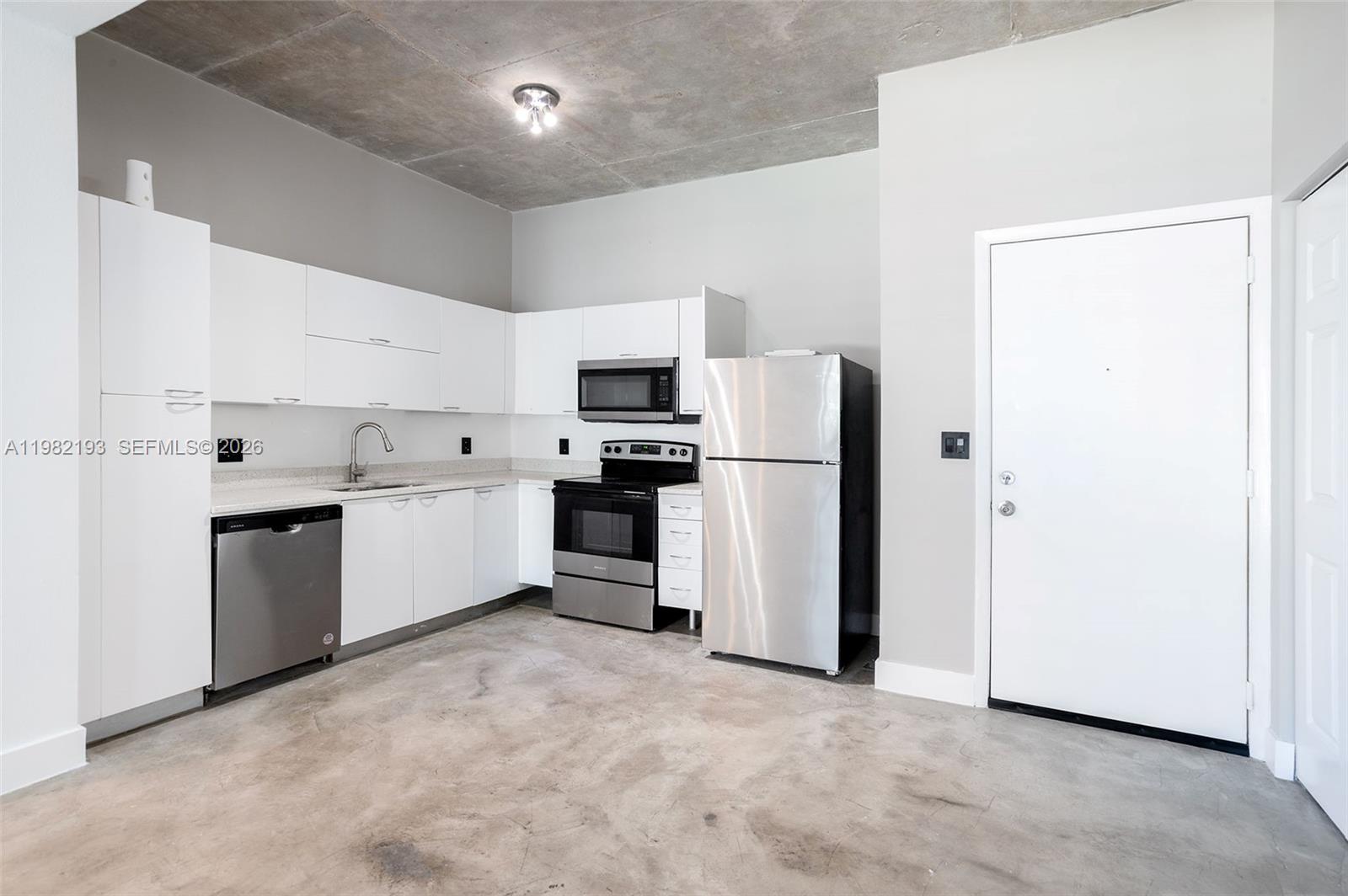 234 NE 3rd St #2206, Miami FL 33132