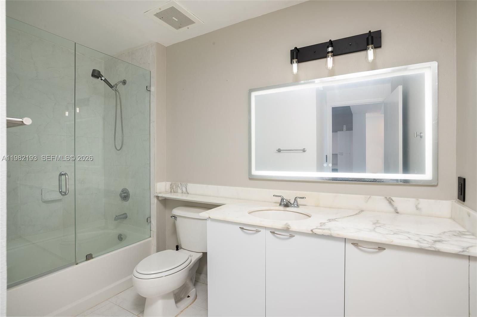 234 NE 3rd St #2206, Miami FL 33132