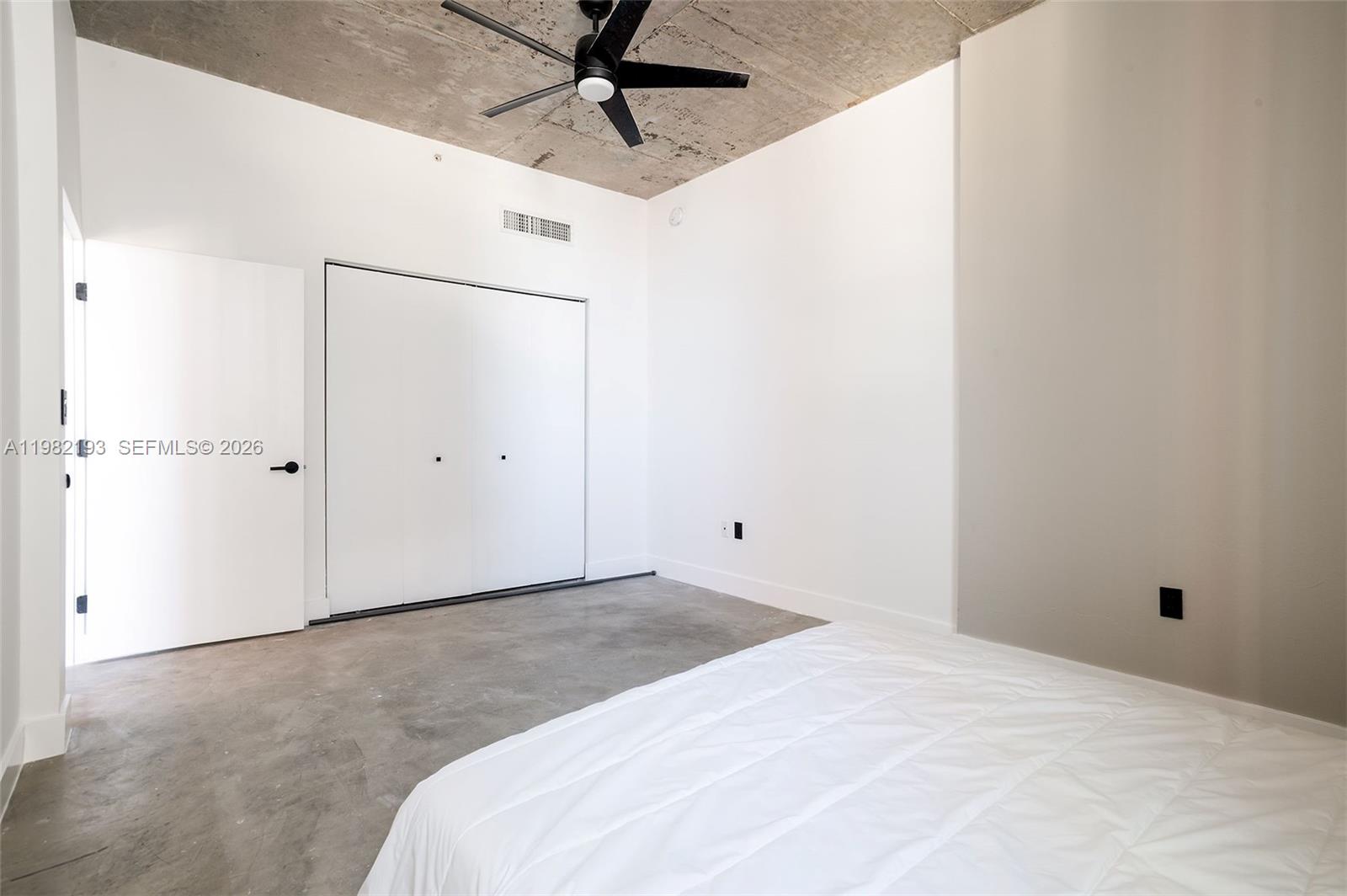 234 NE 3rd St #2206, Miami FL 33132