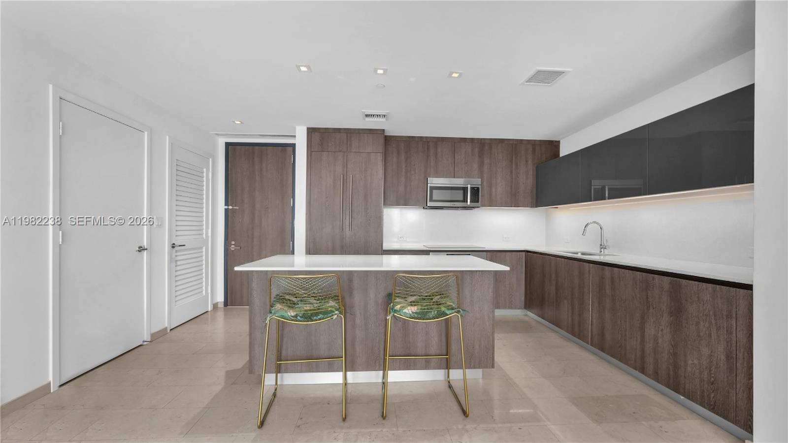 88 SW 7th St #3307, Miami FL 33130