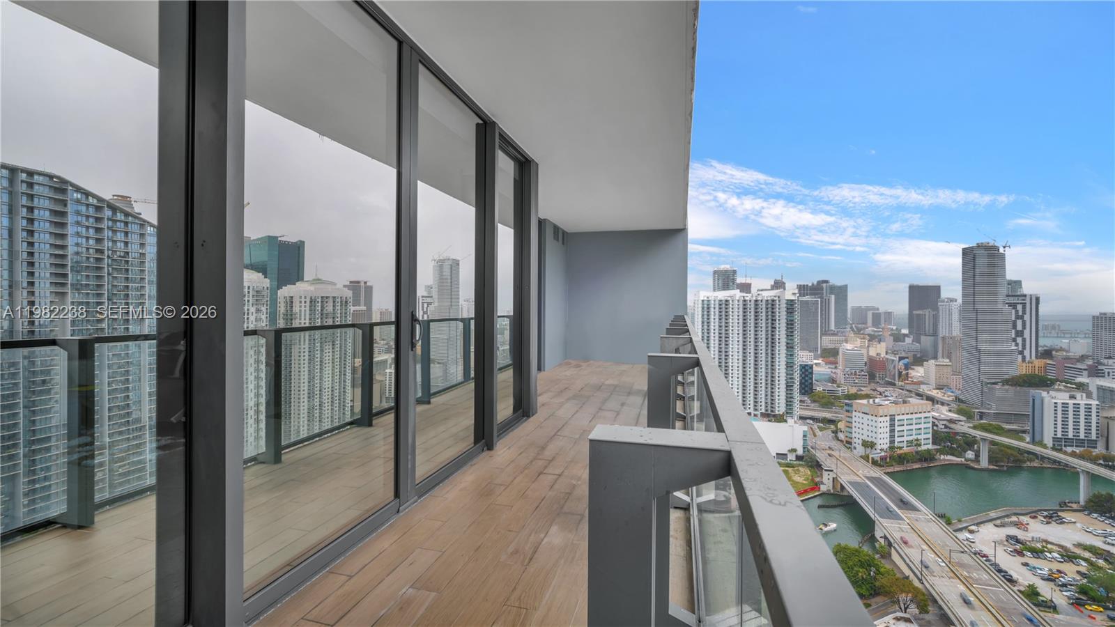 88 SW 7th St #3307, Miami FL 33130