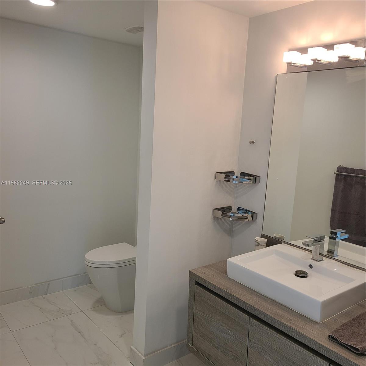 400 Sunny Isles Blvd #717, Sunny Isles Beach FL 33160