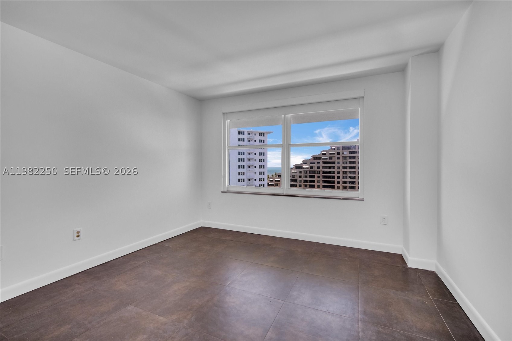 199 Ocean Lane Dr #1009, Key Biscayne FL 33149