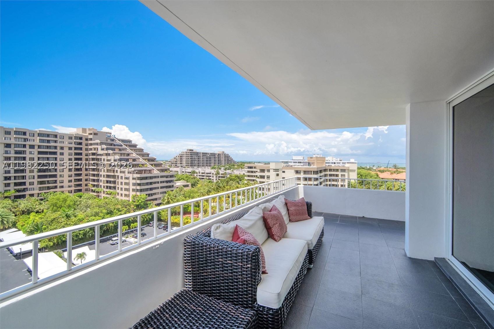 199 Ocean Lane Dr #1009, Key Biscayne FL 33149