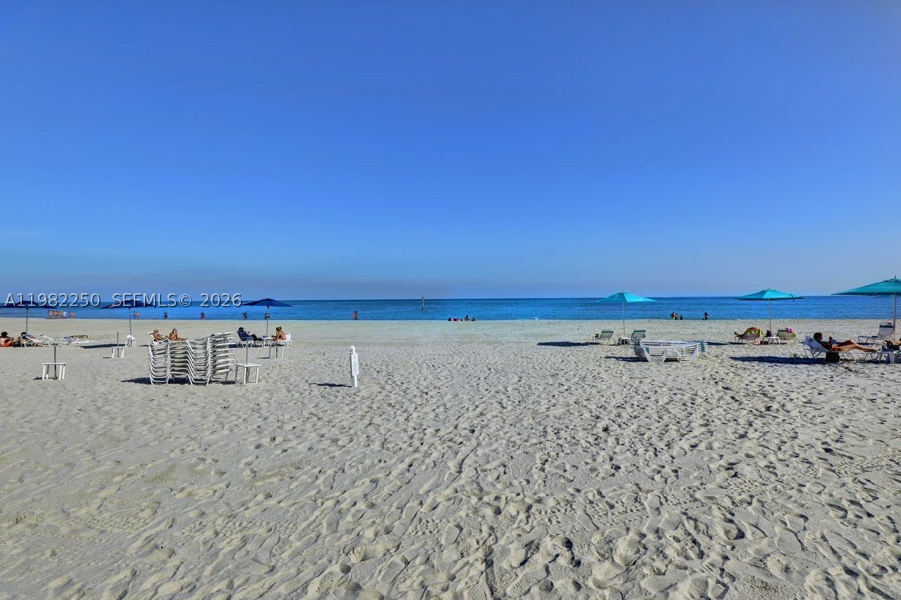 199 Ocean Lane Dr #1009, Key Biscayne FL 33149