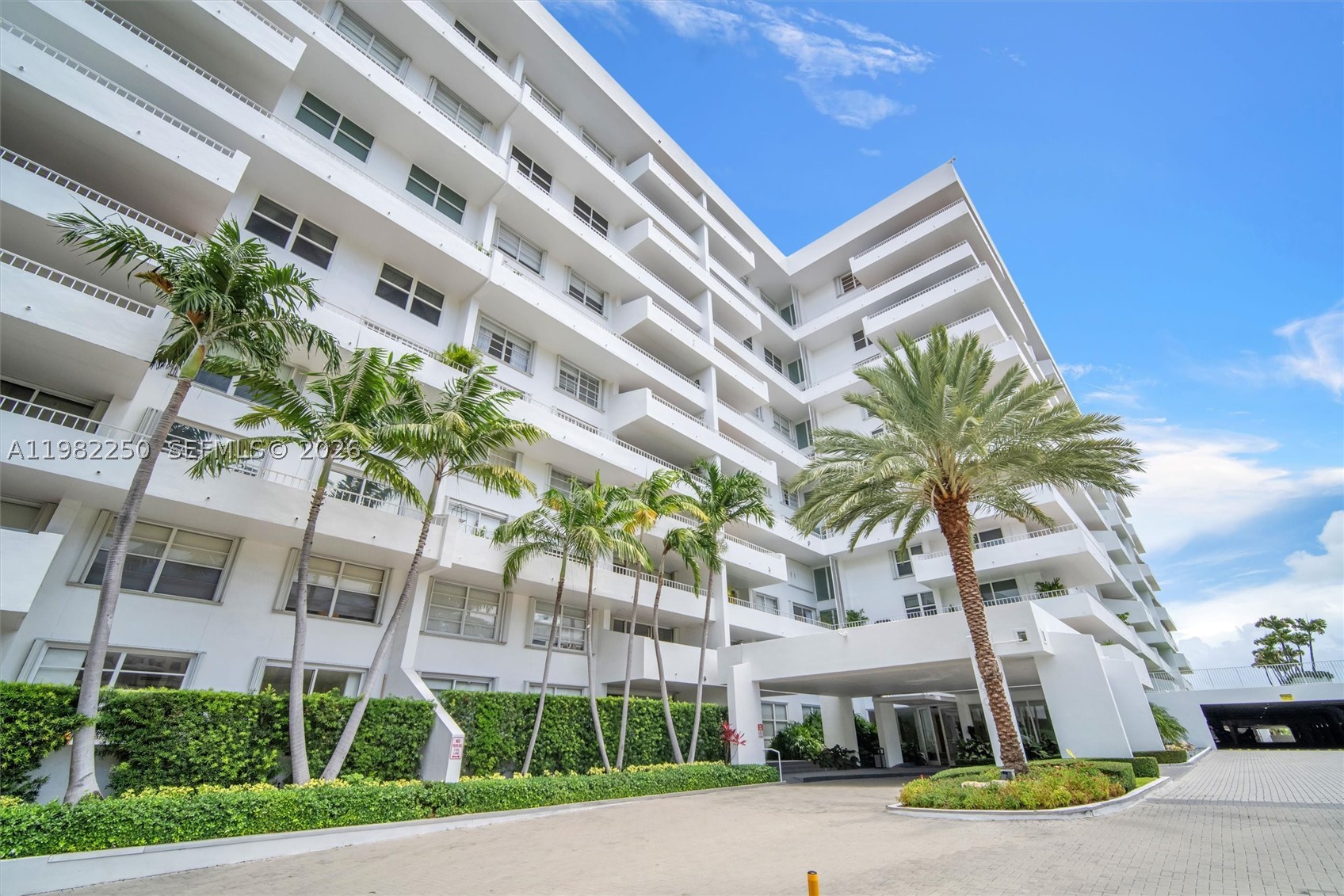 199 Ocean Lane Dr #1009, Key Biscayne FL 33149