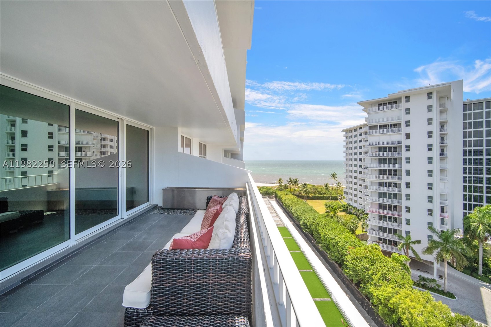 199 Ocean Lane Dr #1009, Key Biscayne FL 33149