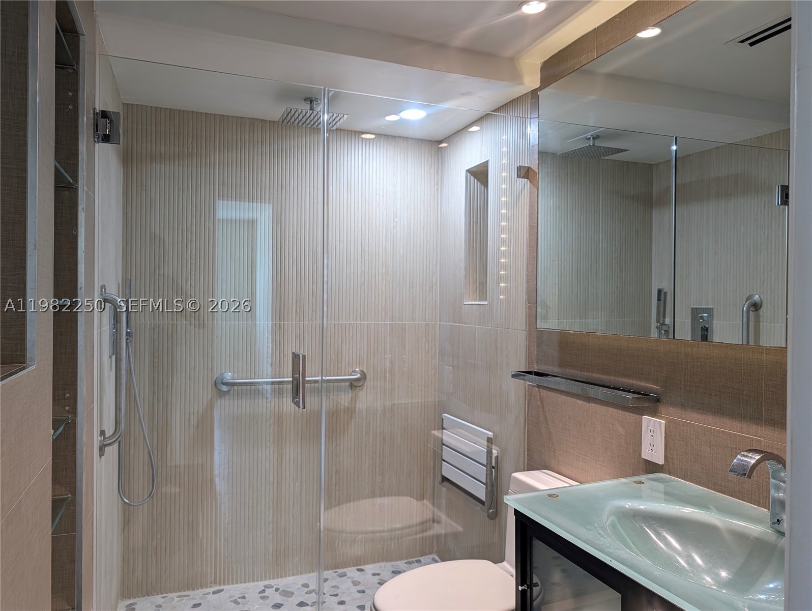 199 Ocean Lane Dr #1009, Key Biscayne FL 33149