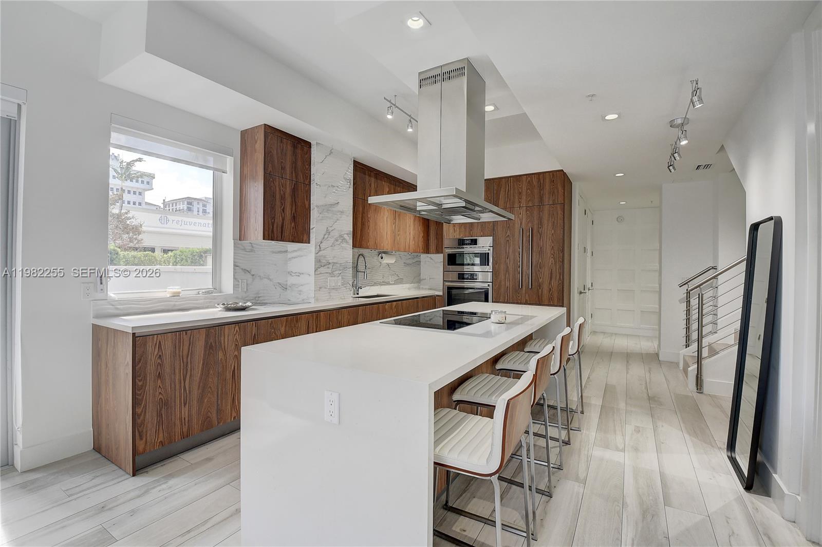 155 E Boca Raton Rd #TH1, Boca Raton FL 33432