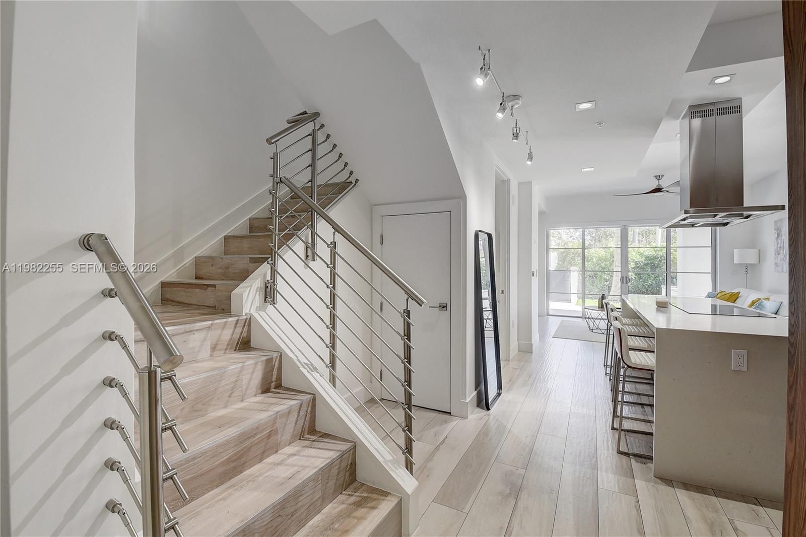 155 E Boca Raton Rd #TH1, Boca Raton FL 33432