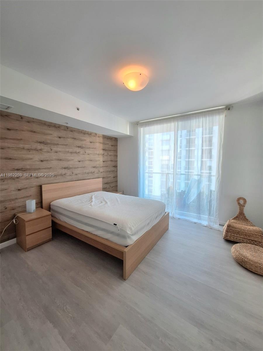 253 NE 2nd St #2606, Miami FL 33132