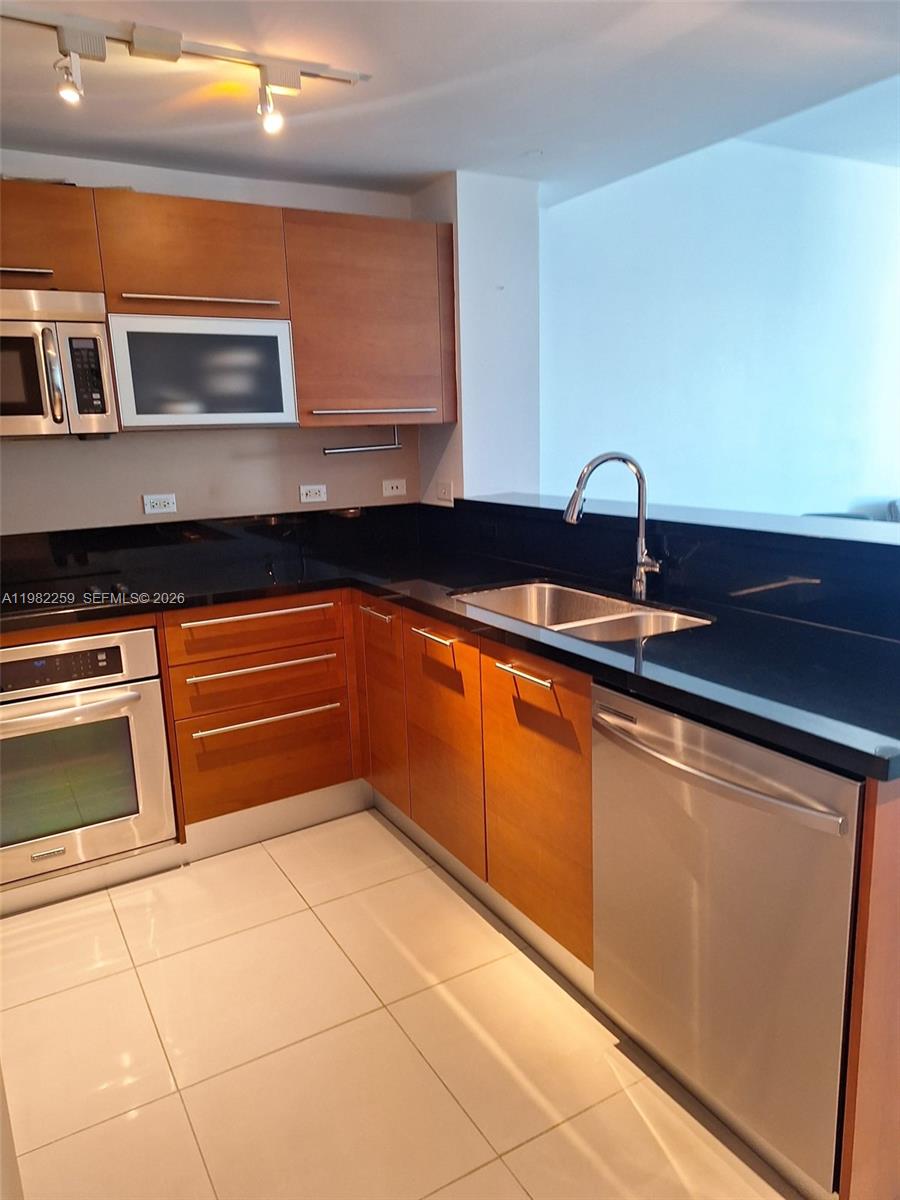 253 NE 2nd St #2606, Miami FL 33132