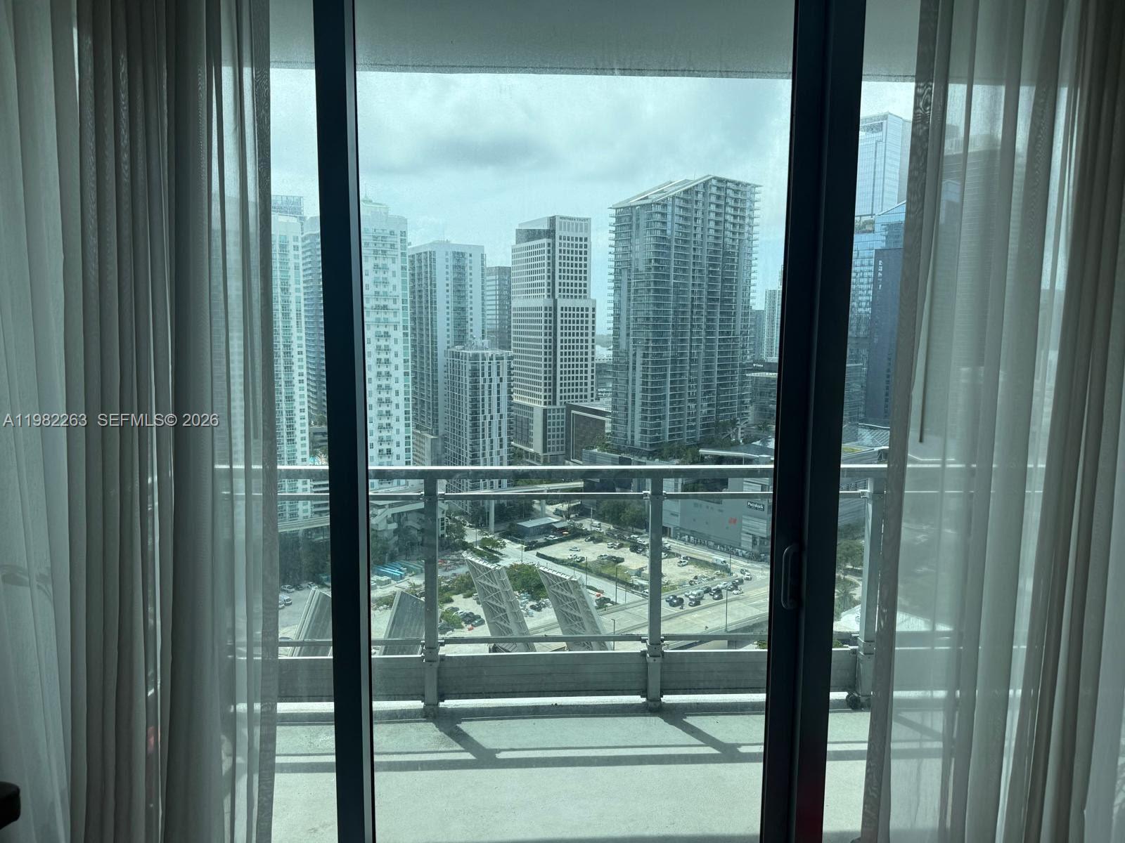 90 SW 3rd St #3203, Miami FL 33130