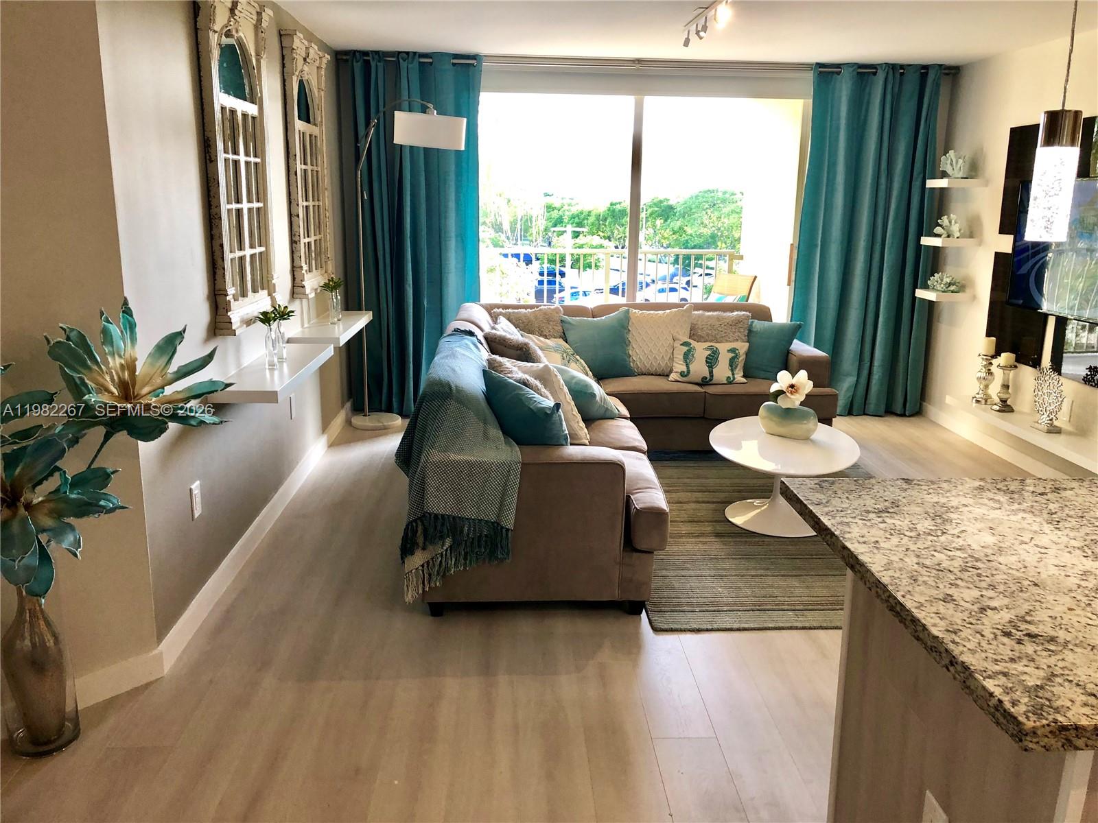 19999 E Country Club Dr #1405, Aventura FL 33180