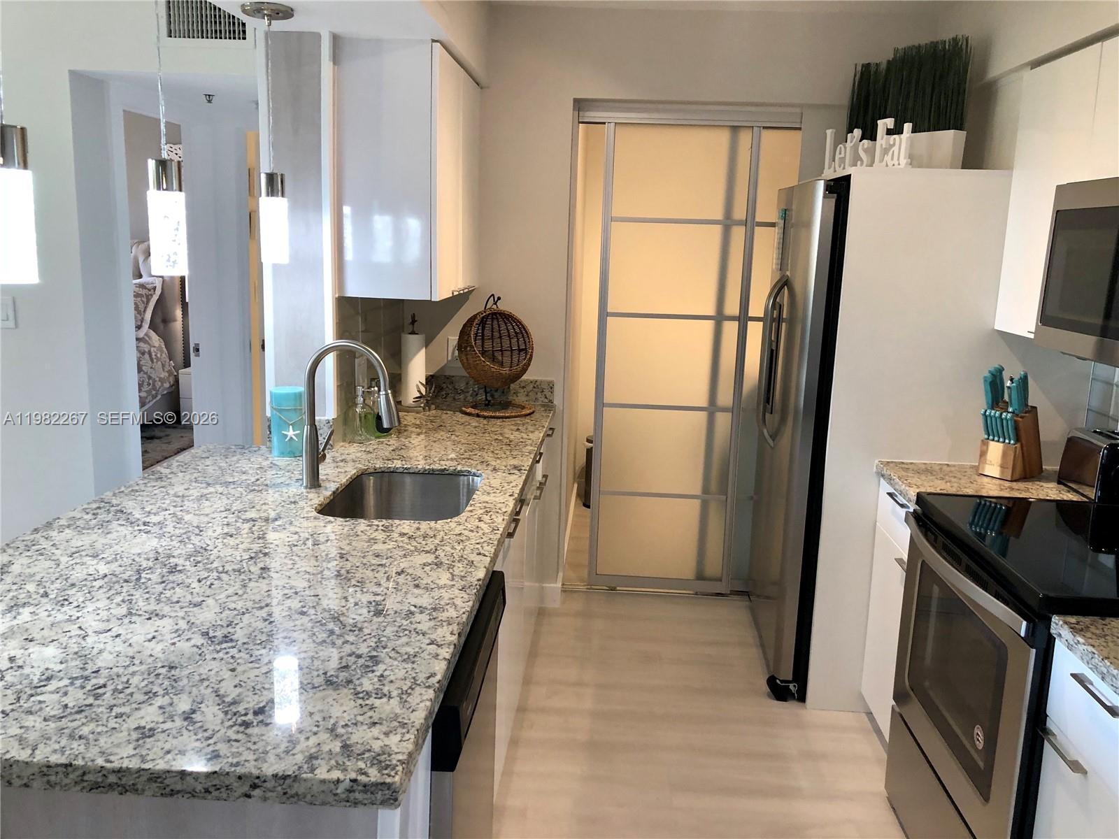 19999 E Country Club Dr #1405, Aventura FL 33180