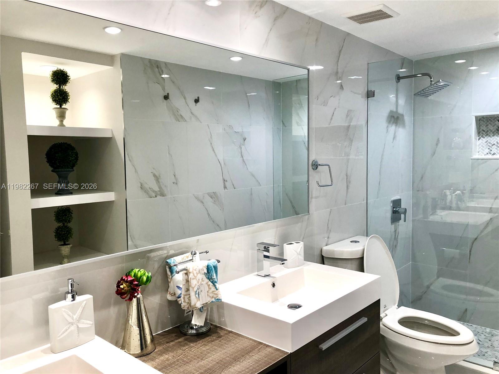 19999 E Country Club Dr #1405, Aventura FL 33180