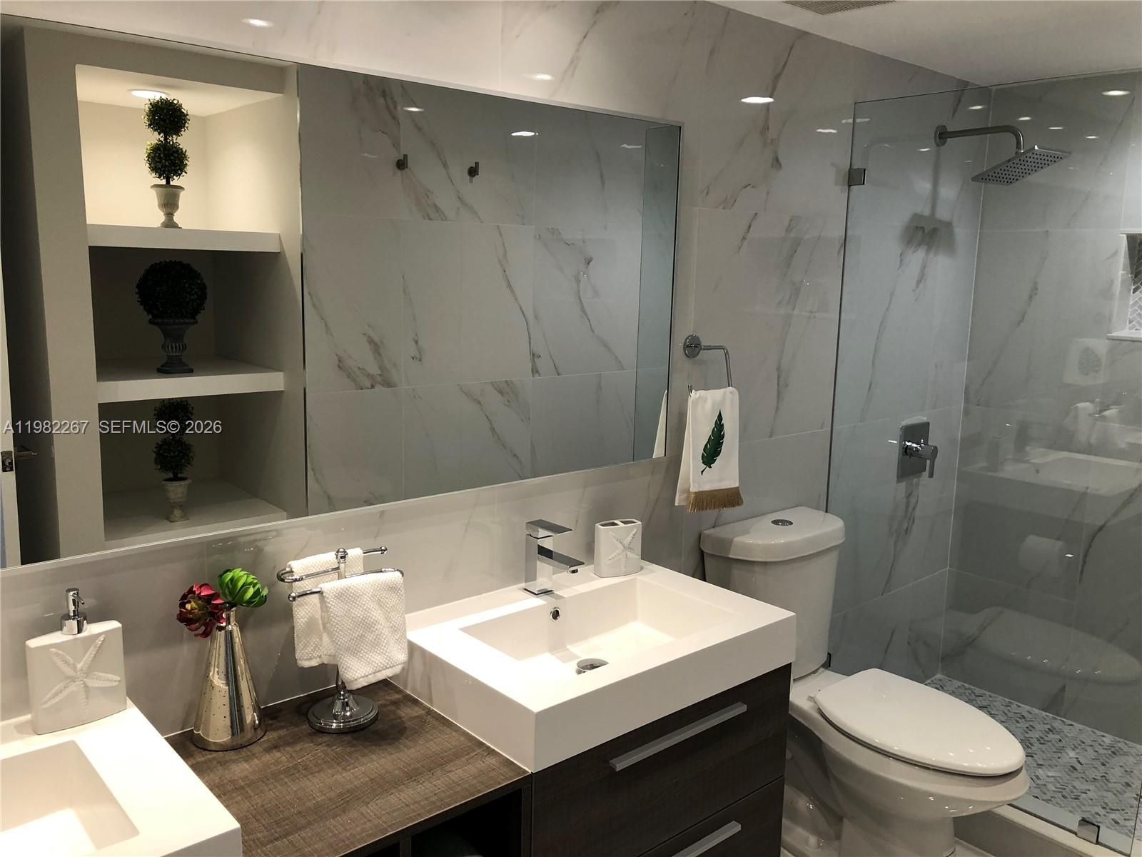 19999 E Country Club Dr #1405, Aventura FL 33180