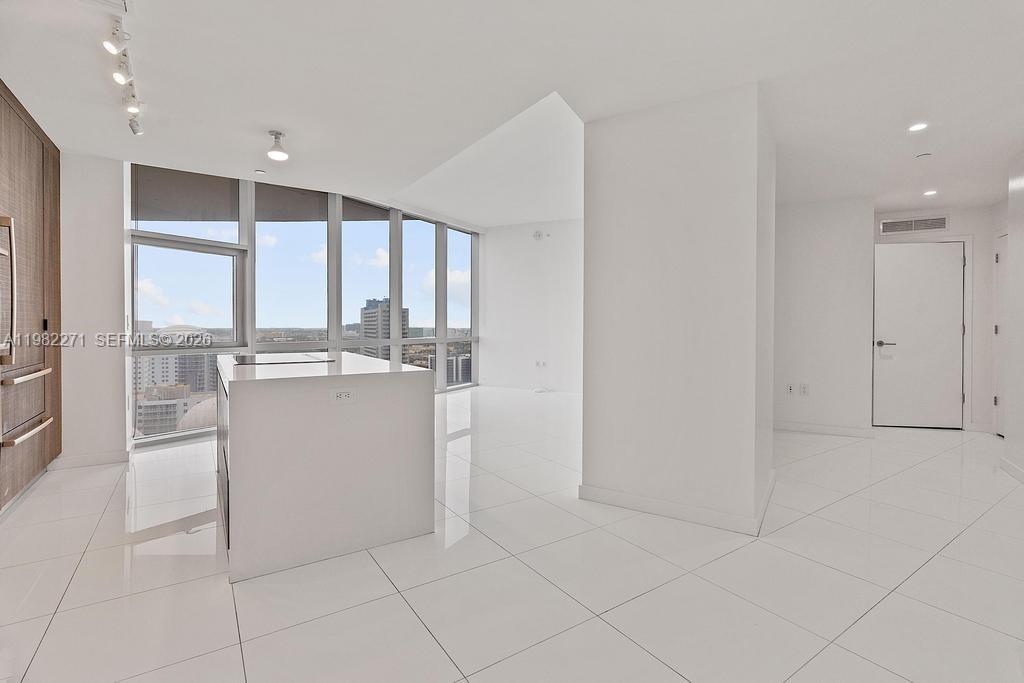 851 NE 1st Ave #2102, Miami FL 33132