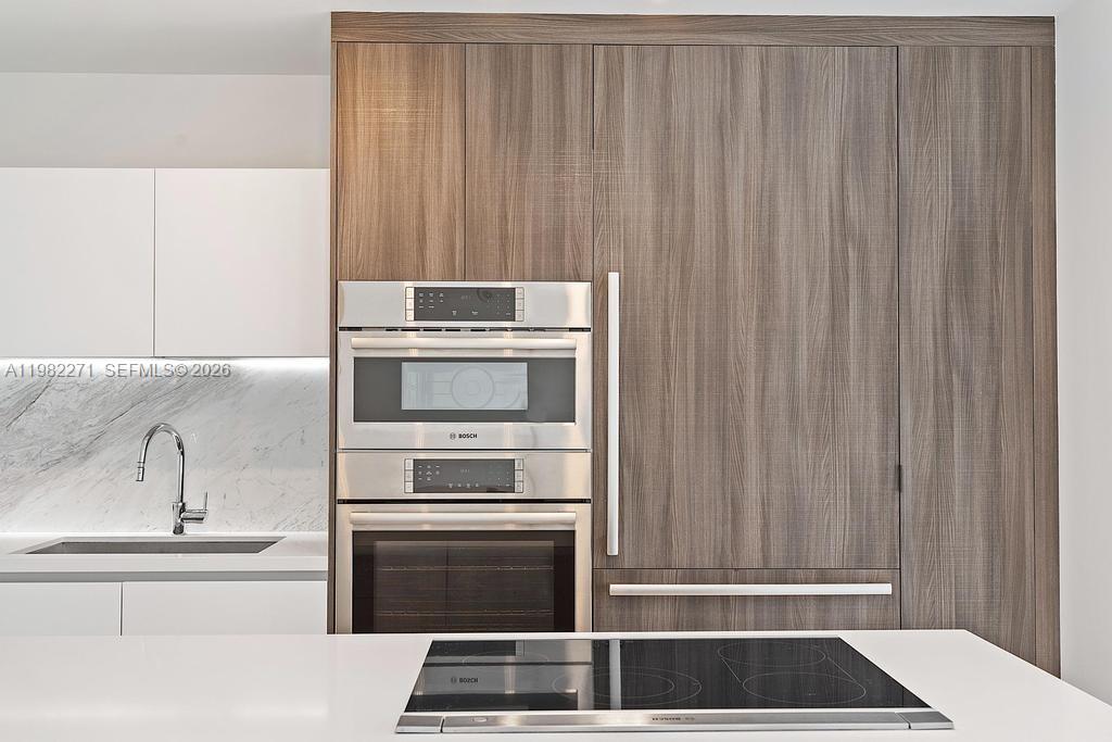 851 NE 1st Ave #2102, Miami FL 33132