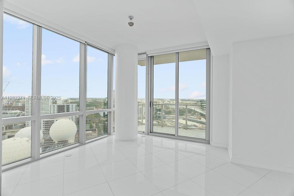 851 NE 1st Ave #2102, Miami FL 33132