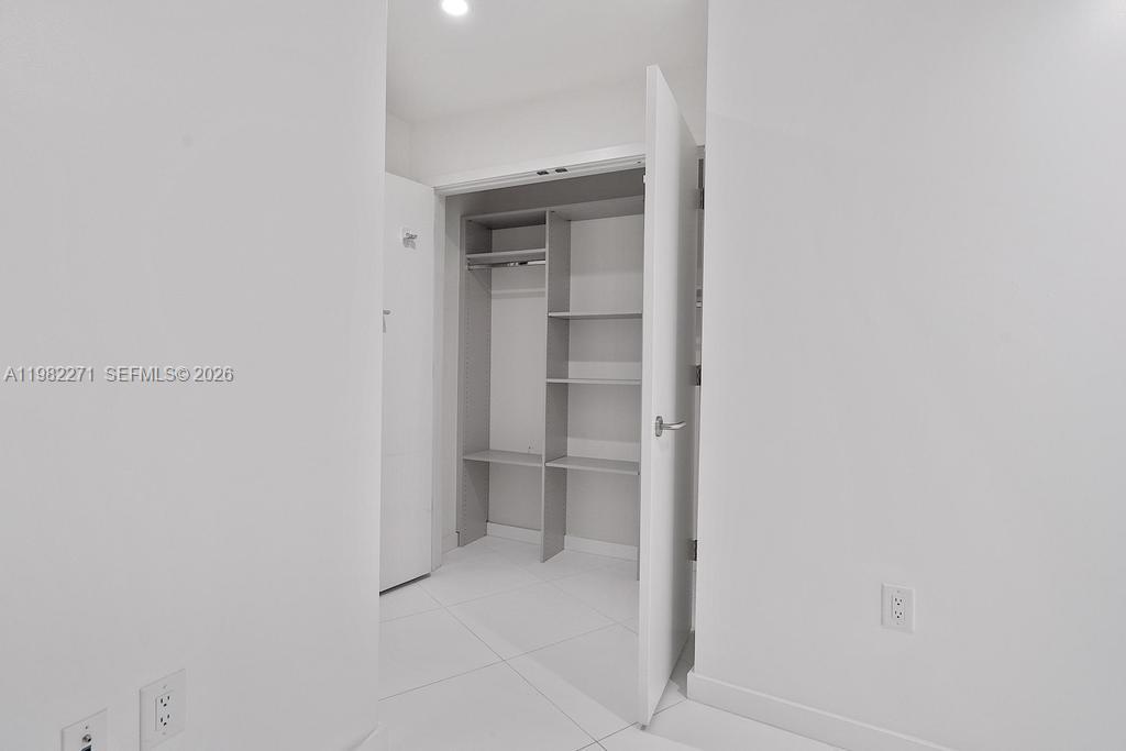 851 NE 1st Ave #2102, Miami FL 33132