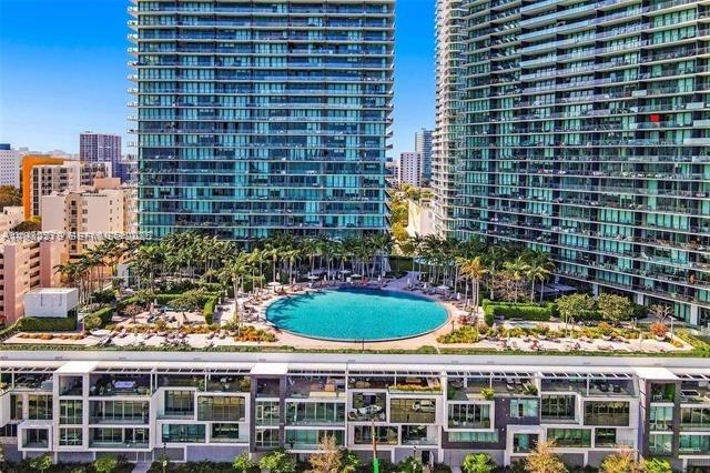 650 NE 32nd St #904, Miami FL 33137