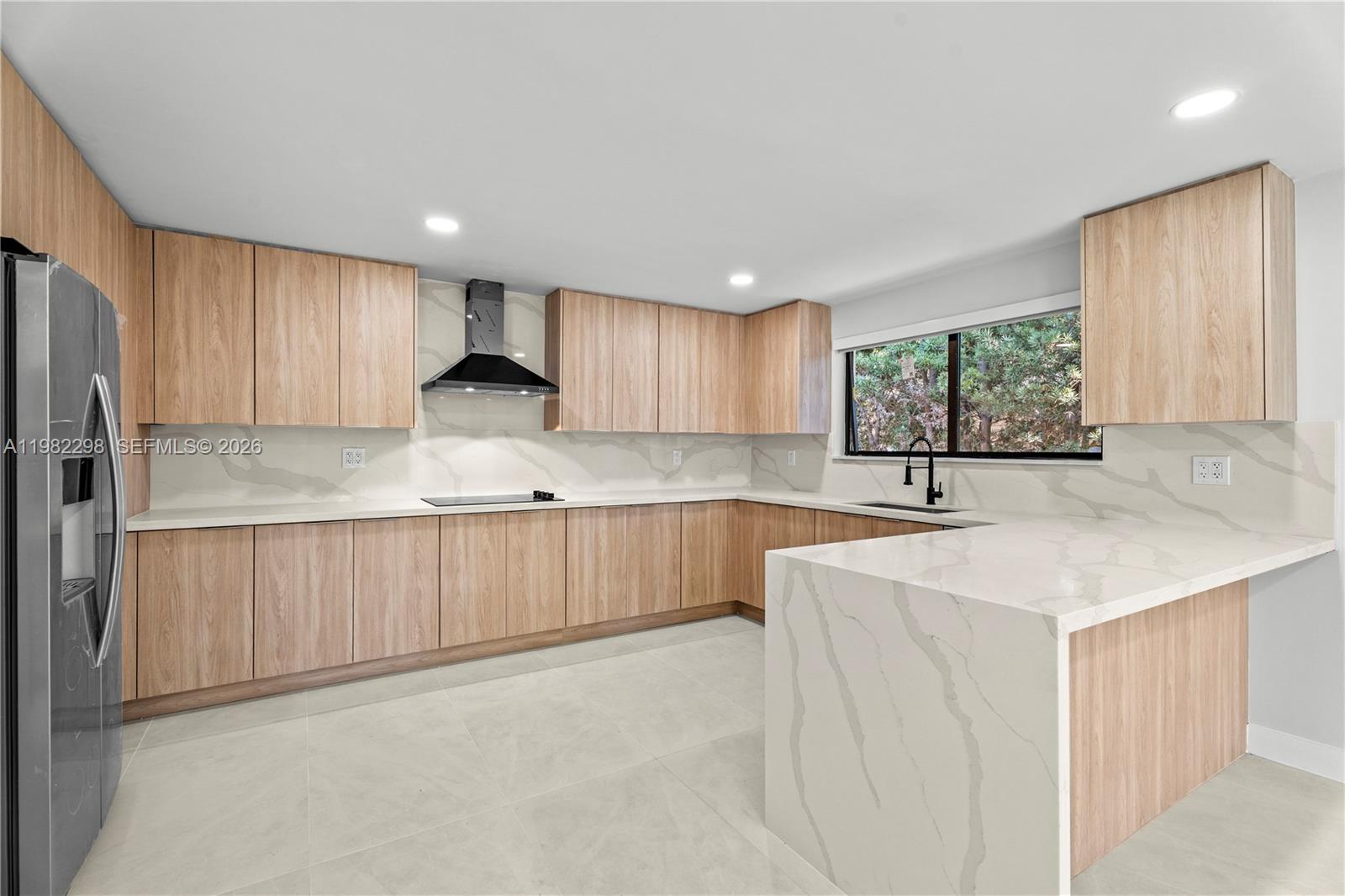 11660 Canal Dr, North Miami FL 33181
