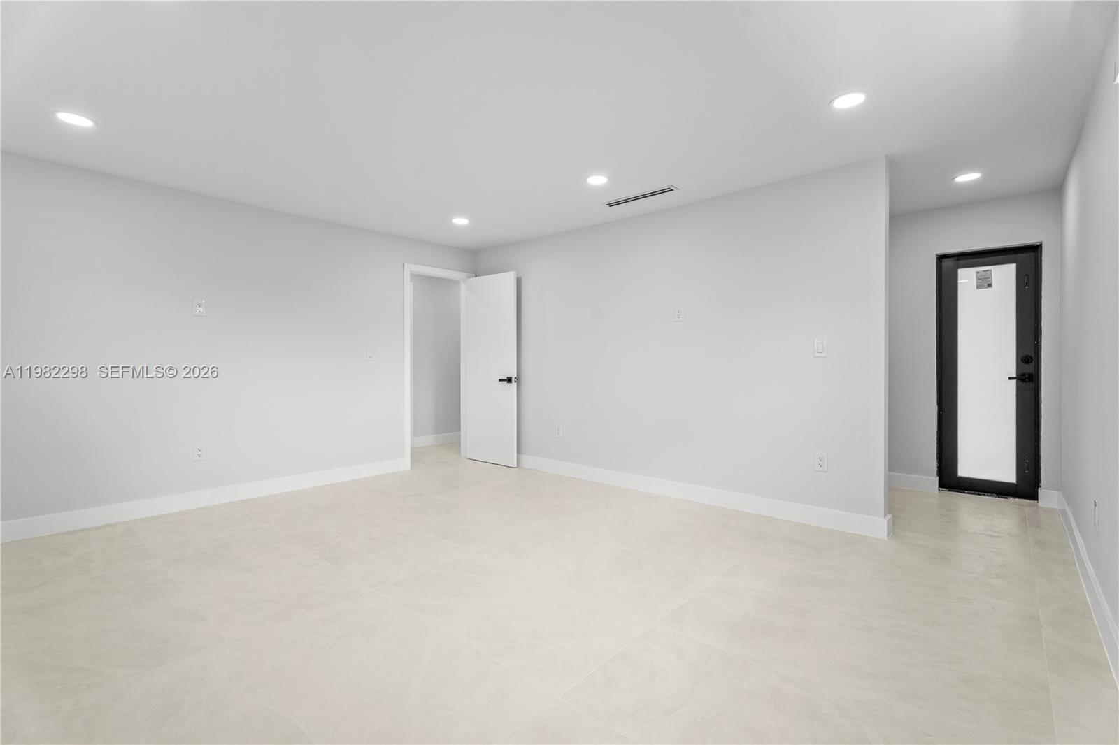 11660 Canal Dr, North Miami FL 33181