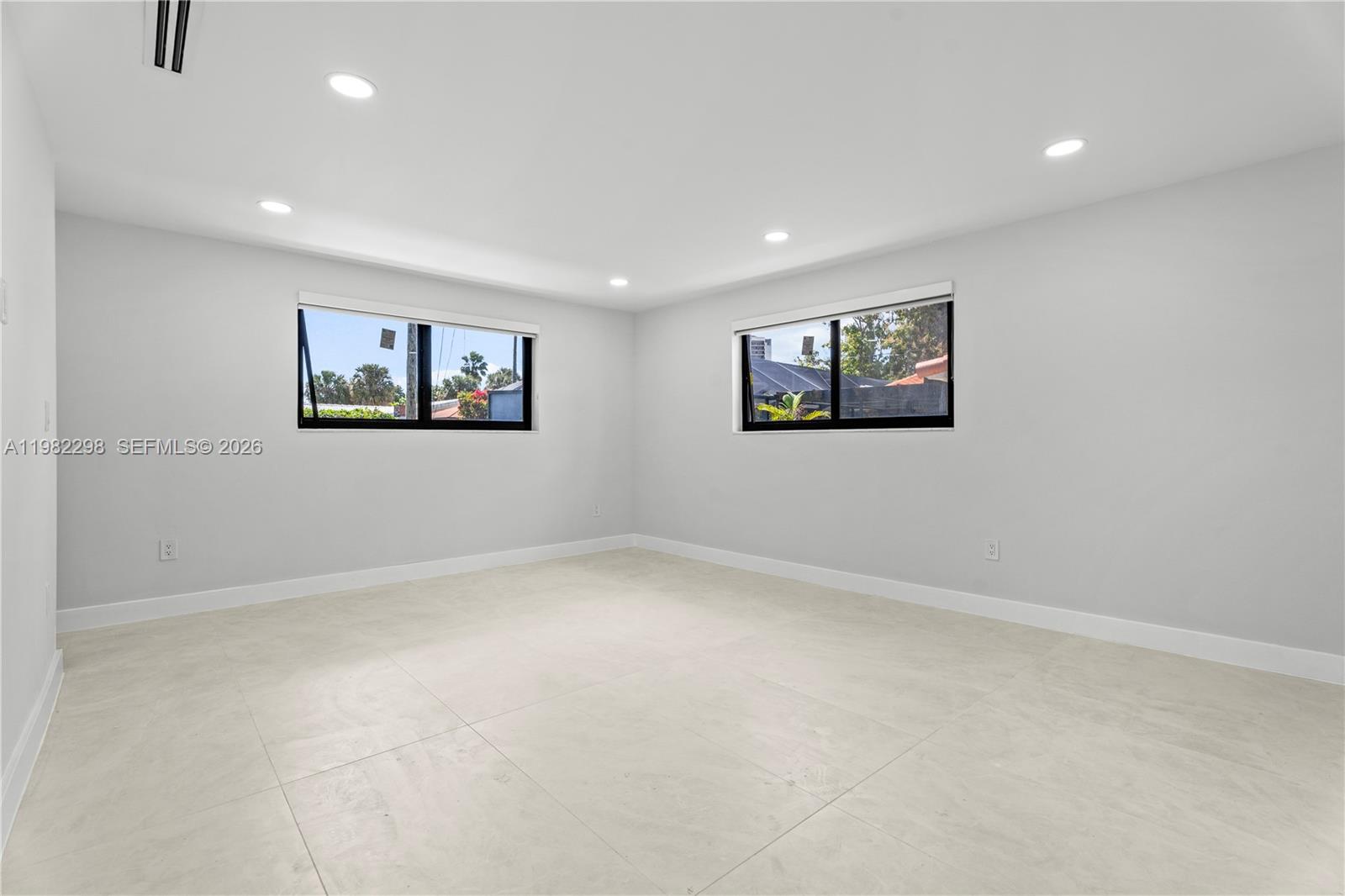 11660 Canal Dr, North Miami FL 33181