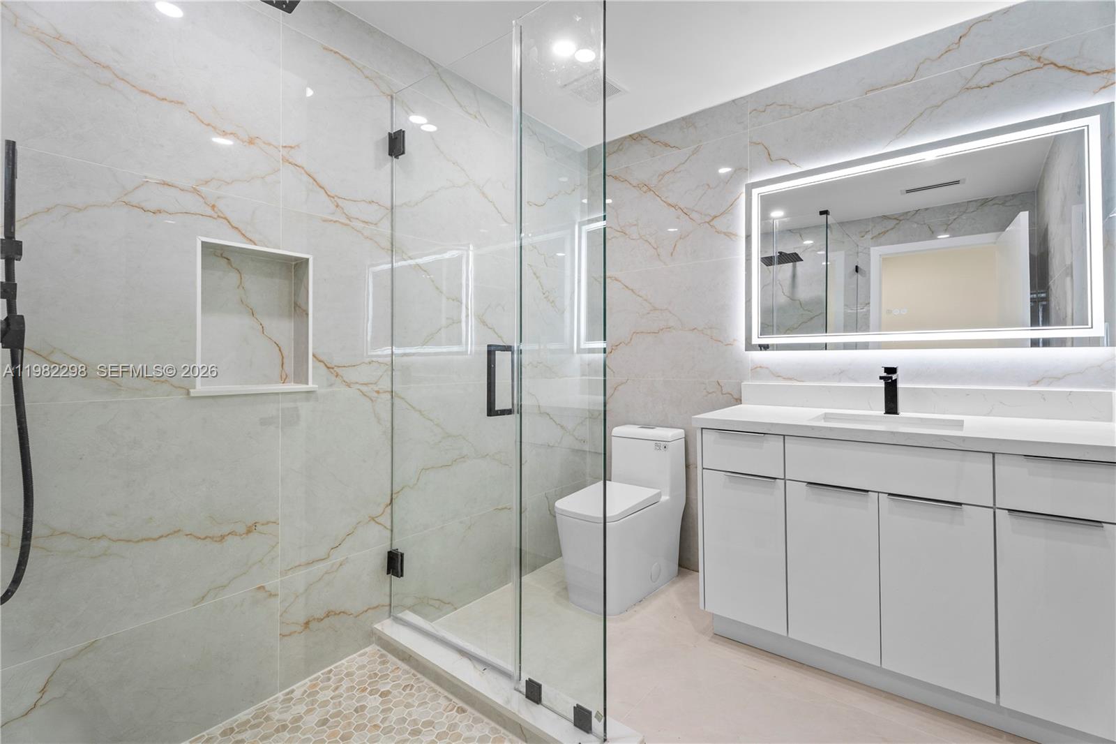 11660 Canal Dr, North Miami FL 33181