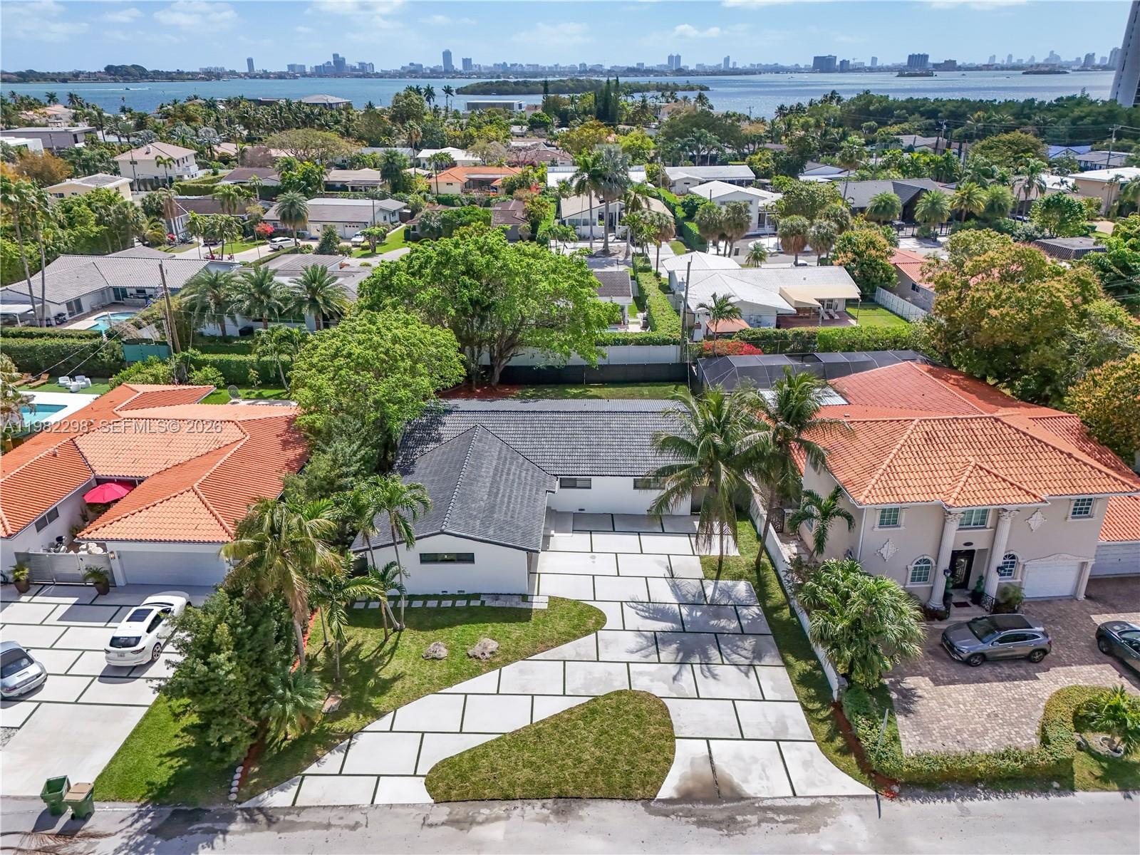 11660 Canal Dr, North Miami FL 33181