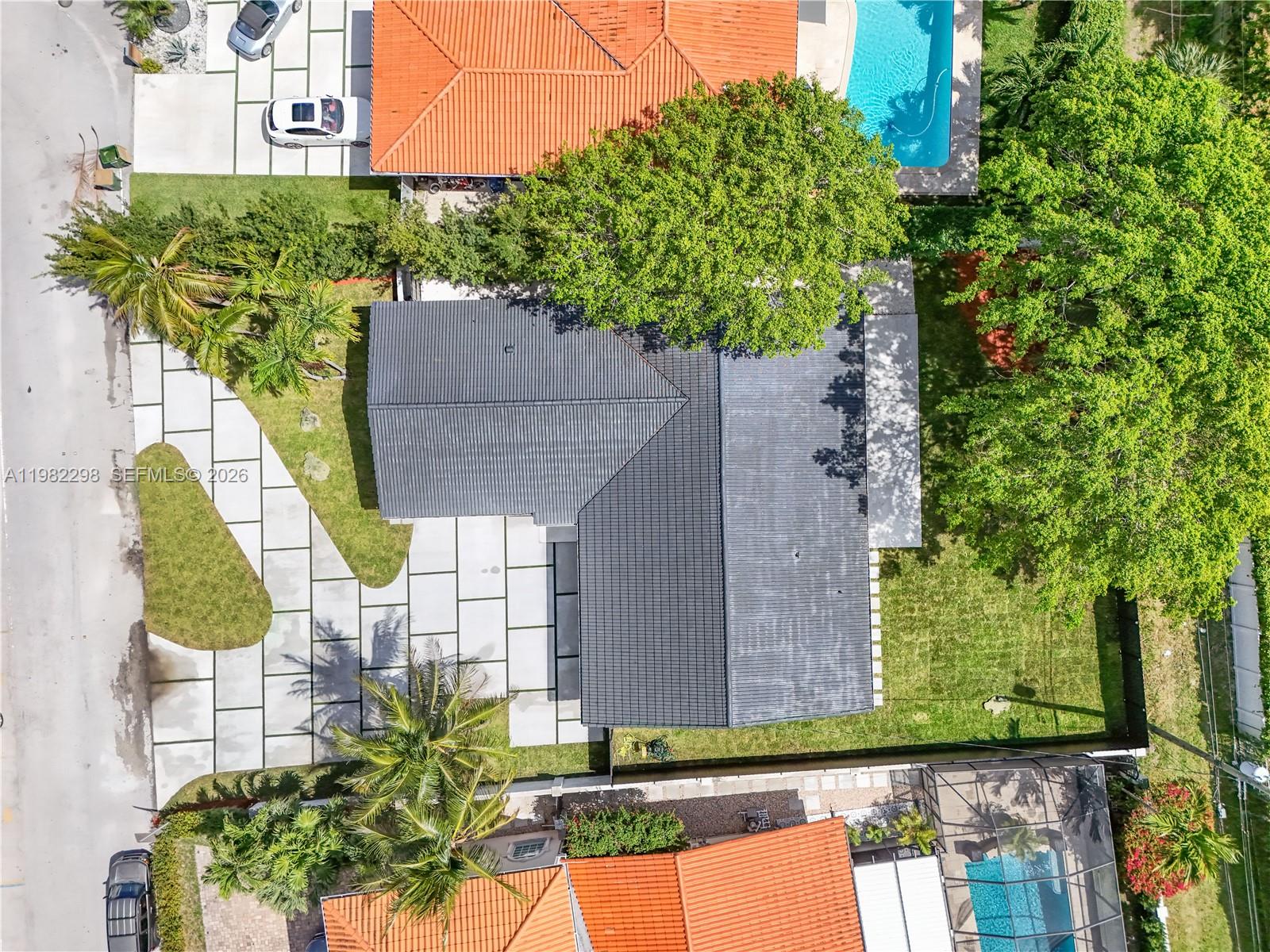 11660 Canal Dr, North Miami FL 33181