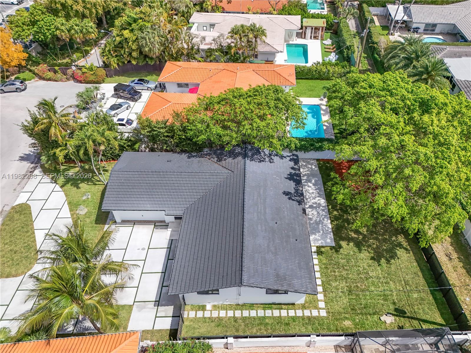 11660 Canal Dr, North Miami FL 33181