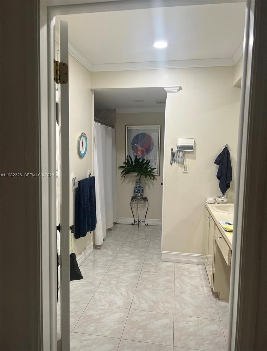 2190 SW 22 terrace, Miami FL 33145