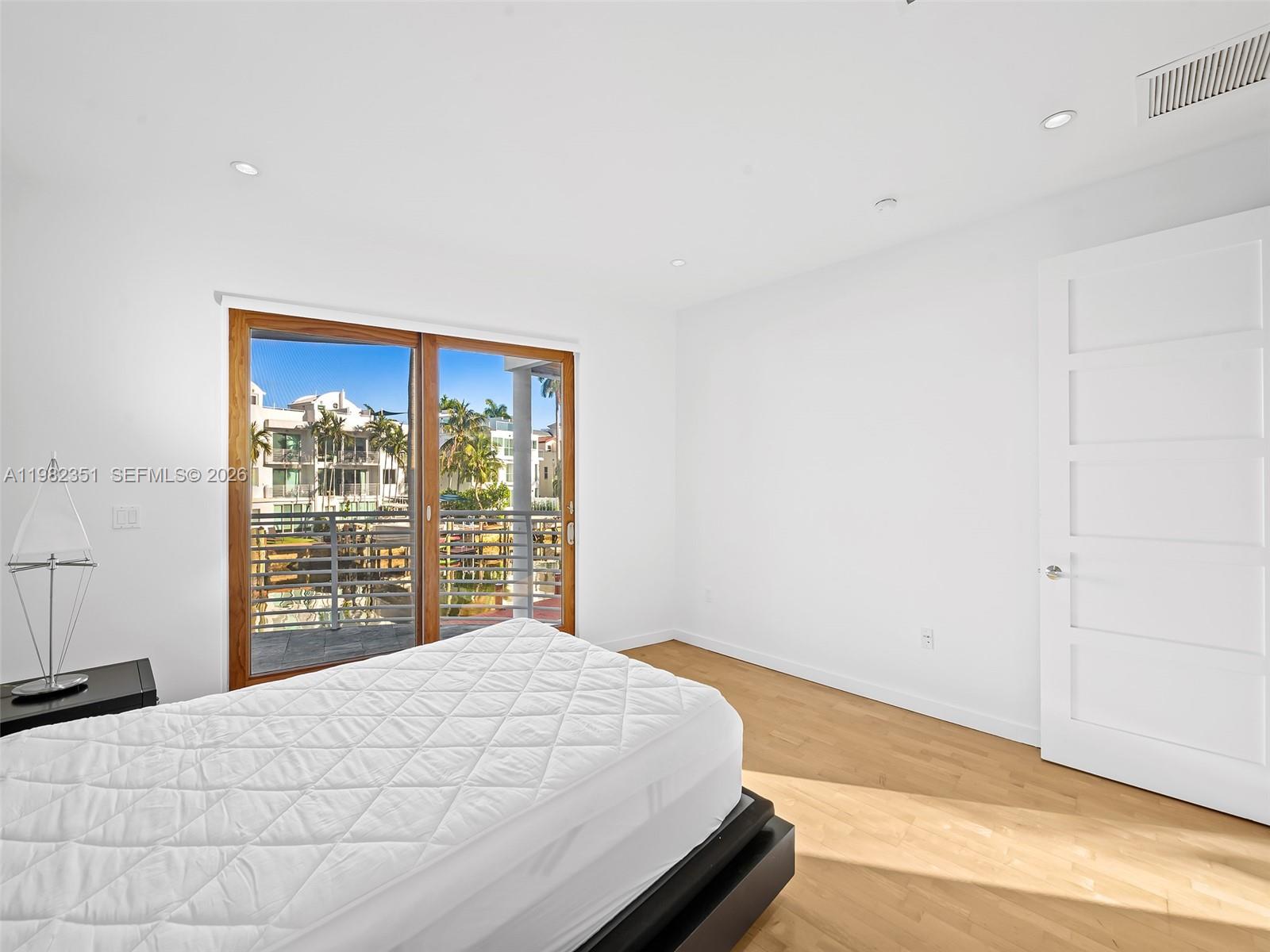 450 Victoria Ter, Fort Lauderdale FL 33301