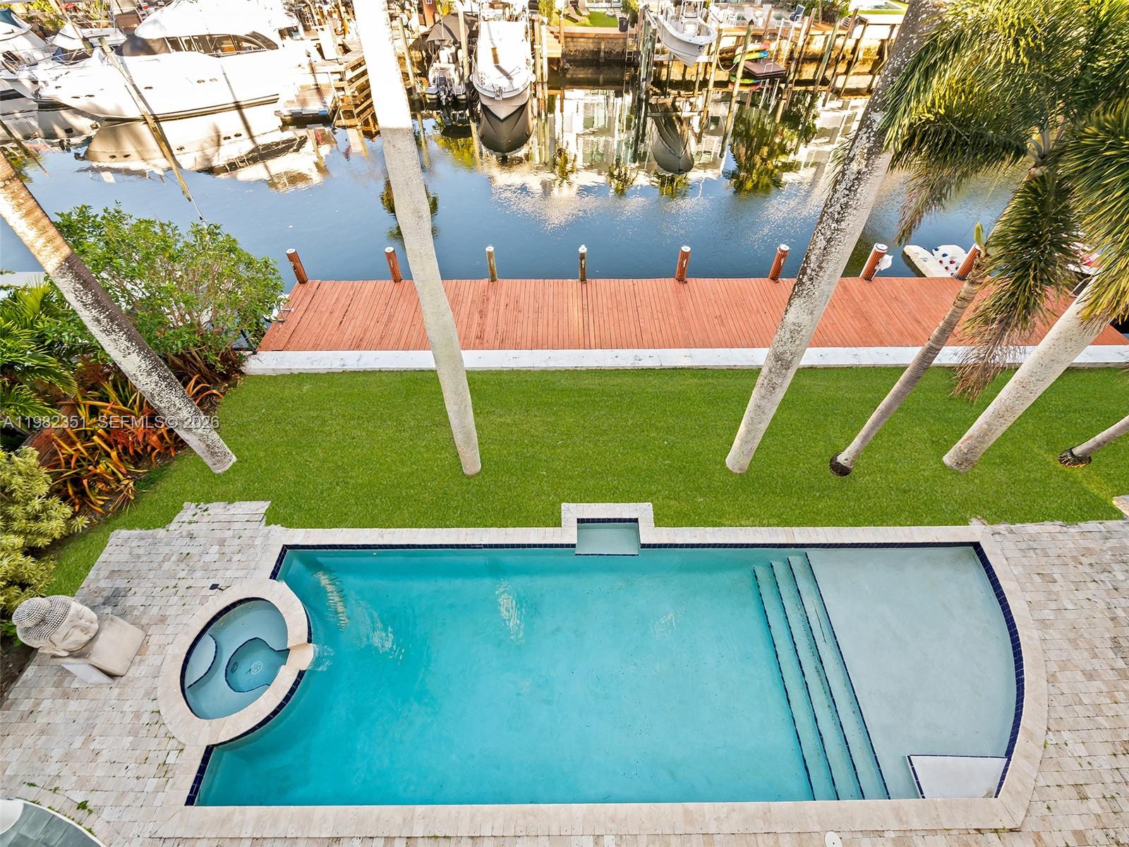 450 Victoria Ter, Fort Lauderdale FL 33301