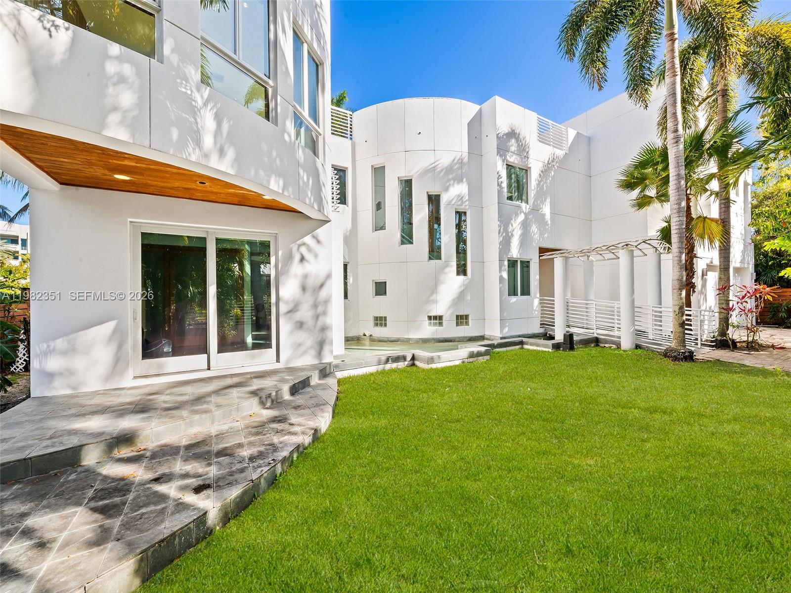 450 Victoria Ter, Fort Lauderdale FL 33301