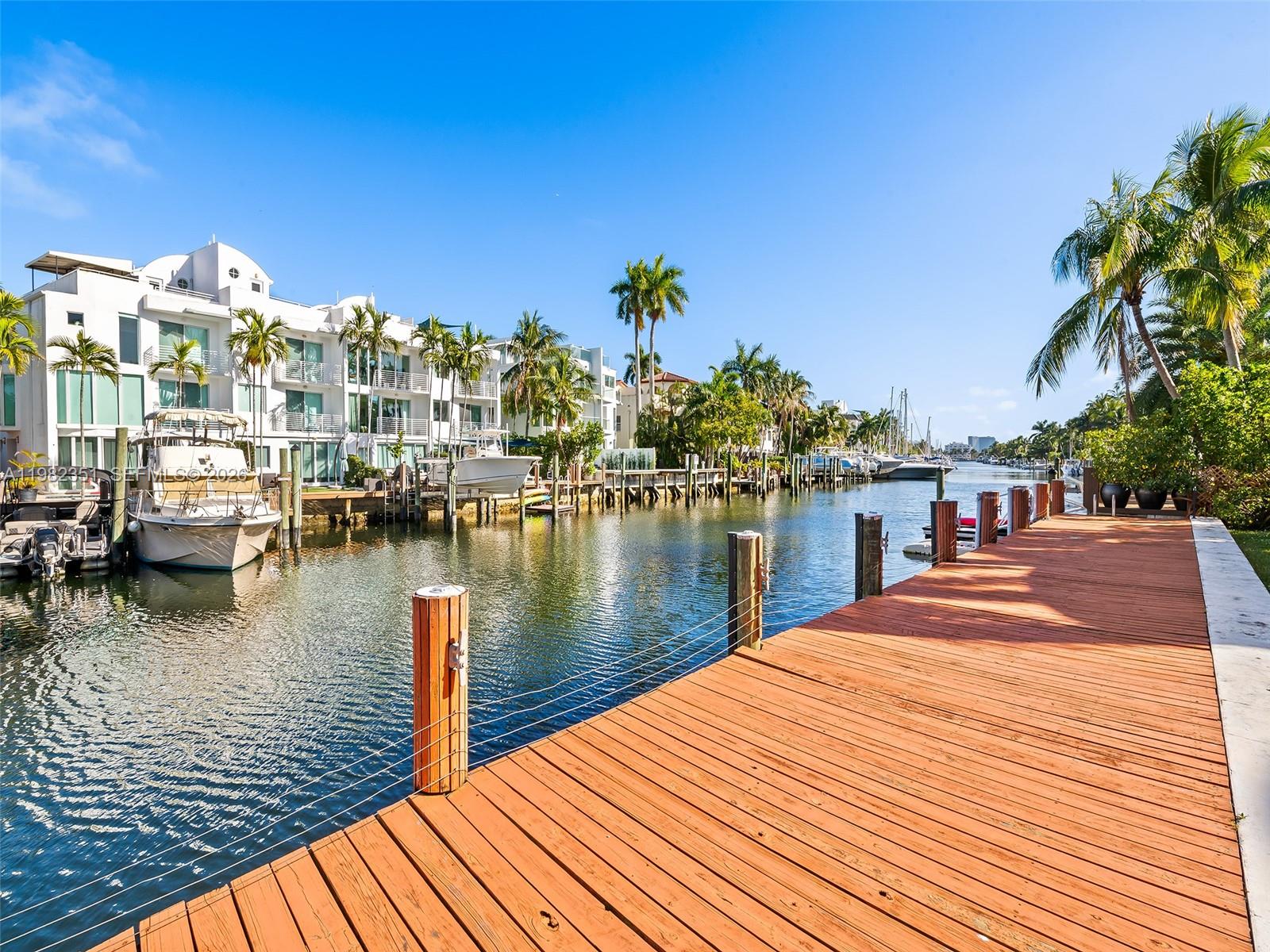 450 Victoria Ter, Fort Lauderdale FL 33301