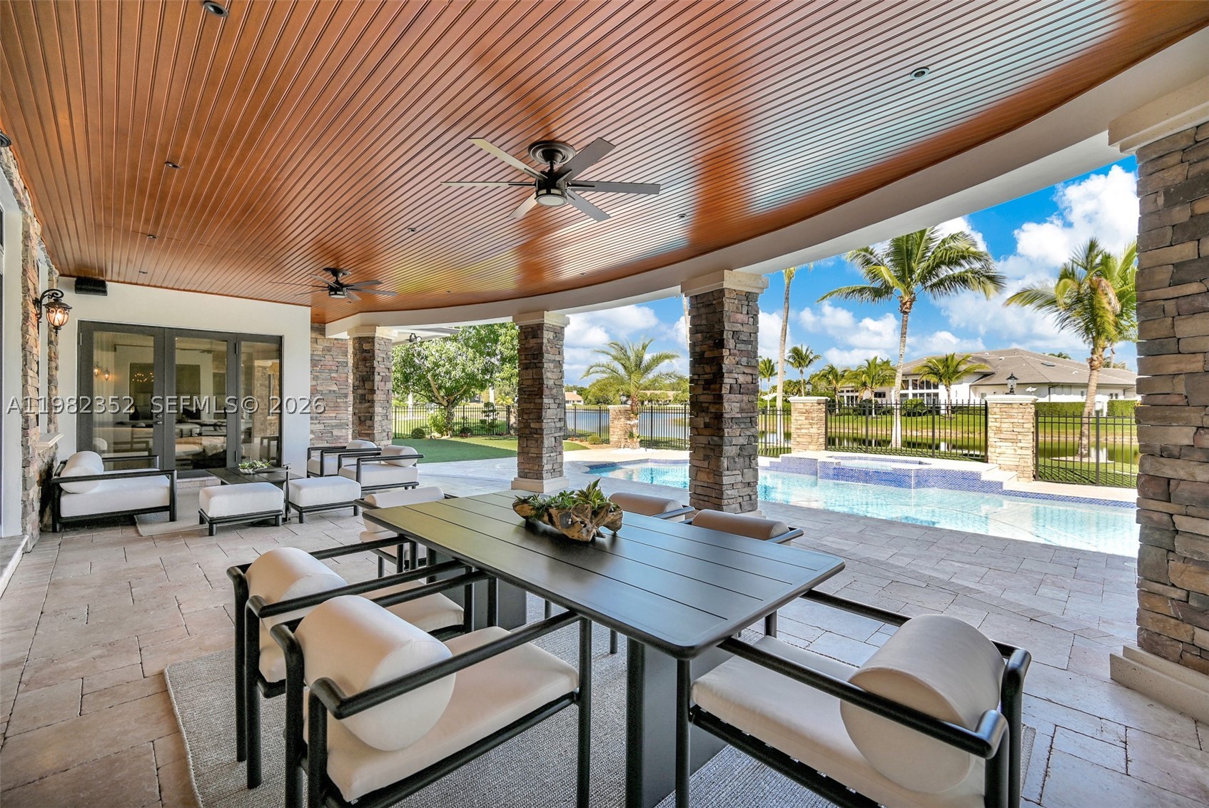 2905 Paddock Rd, Weston FL 33331