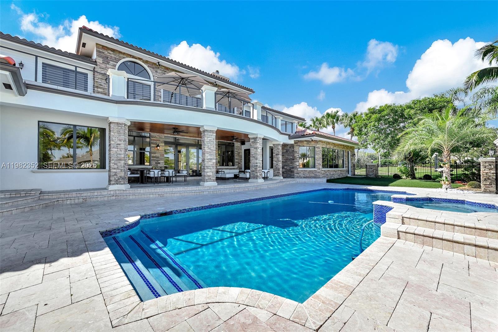 2905 Paddock Rd, Weston FL 33331