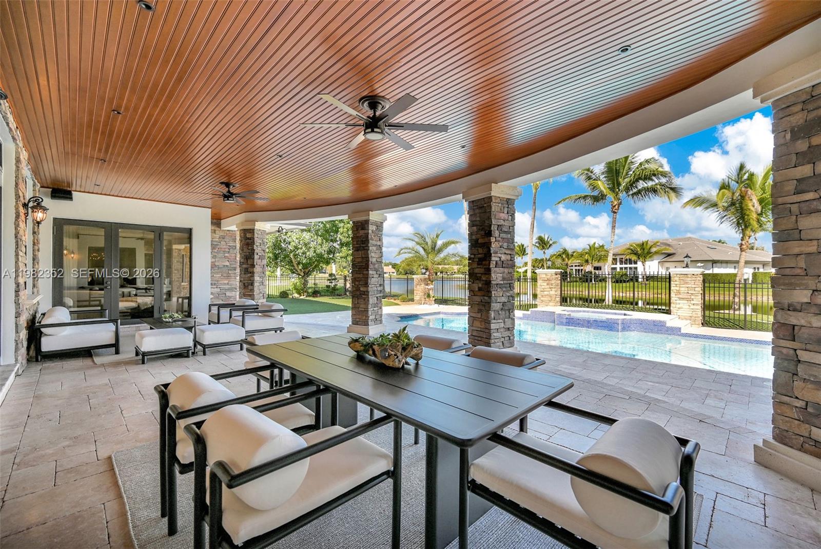 2905 Paddock Rd, Weston FL 33331