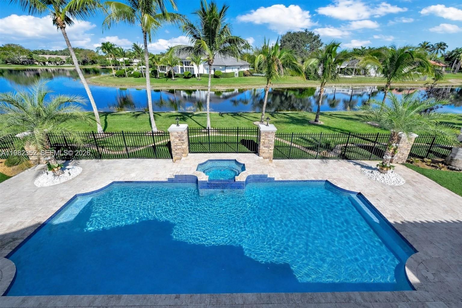 2905 Paddock Rd, Weston FL 33331