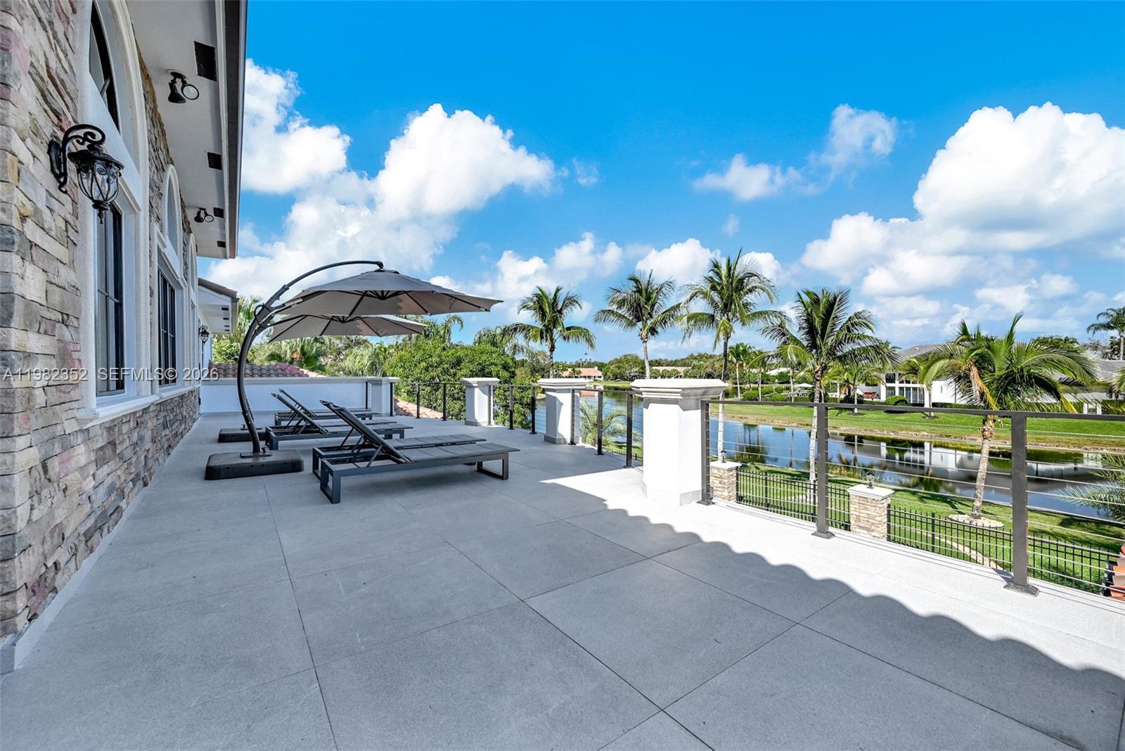 2905 Paddock Rd, Weston FL 33331