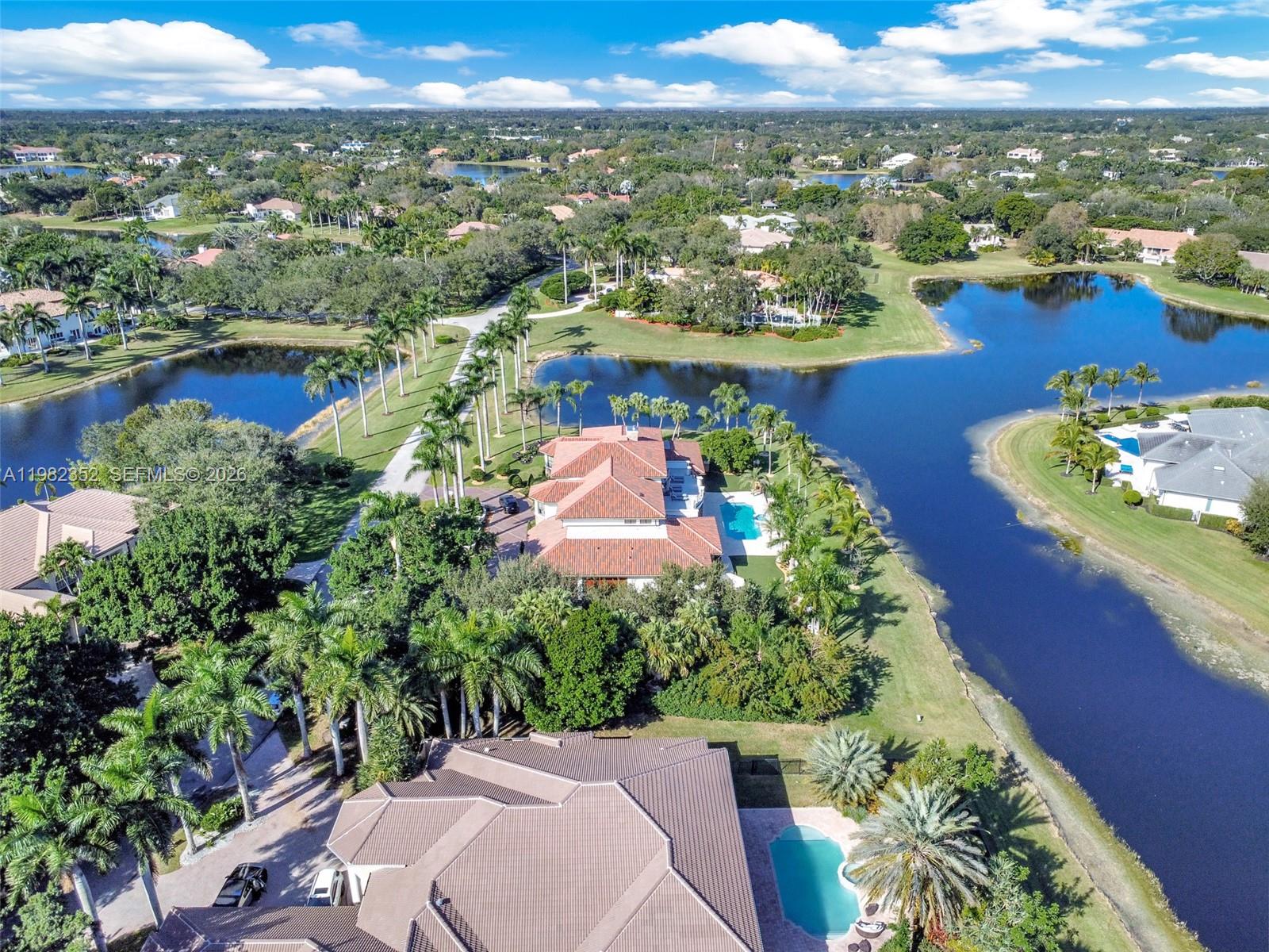 2905 Paddock Rd, Weston FL 33331
