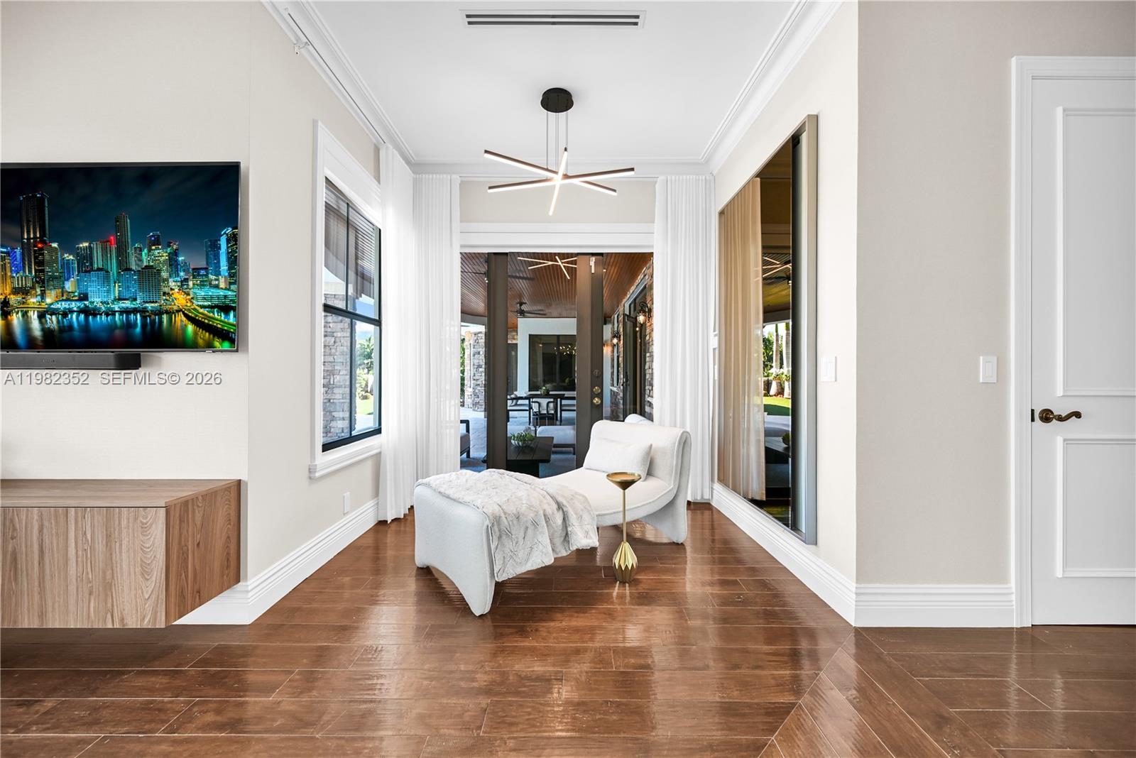 2905 Paddock Rd, Weston FL 33331